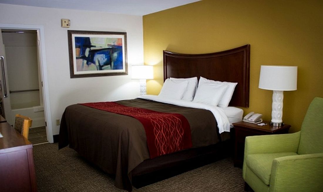 Grand Vista Hotel Room