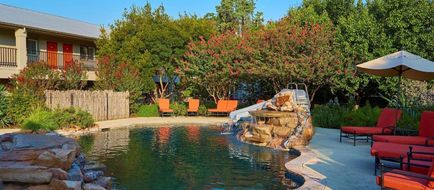 Fredericksburg Inn & Suites Pool