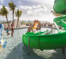 Sandos Playacar Pool