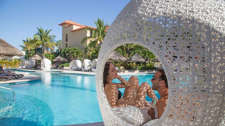 Sandos Playacar Pool