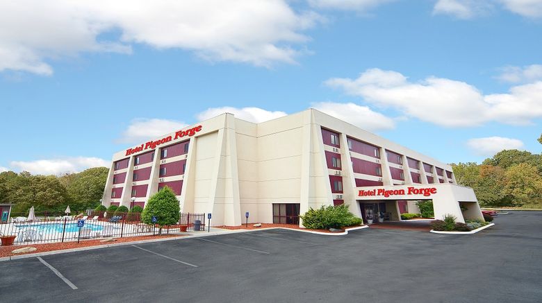 <b>Hotel Pigeon Forge Exterior</b>