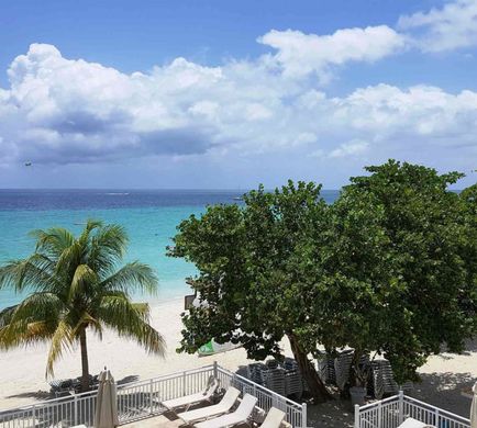 Coco La Palm Seaside Resort Beach