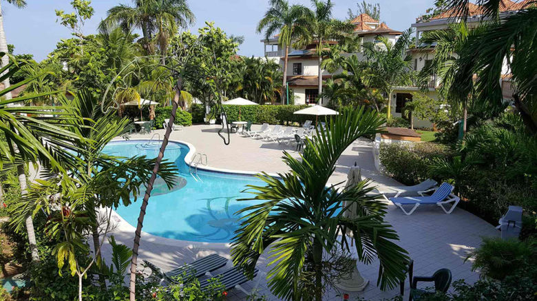 Coco La Palm Seaside Resort Exterior