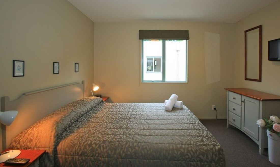 Queenstown Gateway Apartments Room