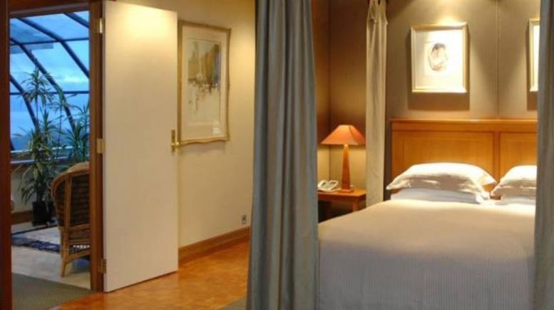 <b>Lake Taupo Lodge Room</b>