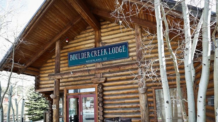 BoulderCreek Lodge Exterior