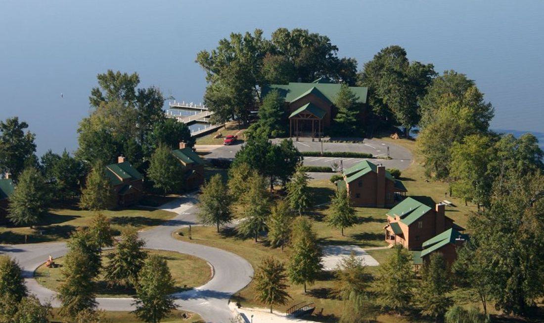 Doublehead Resort & Lodge Exterior