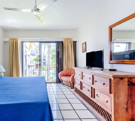PuertoDeLuna All Suites Resort & Spa Room