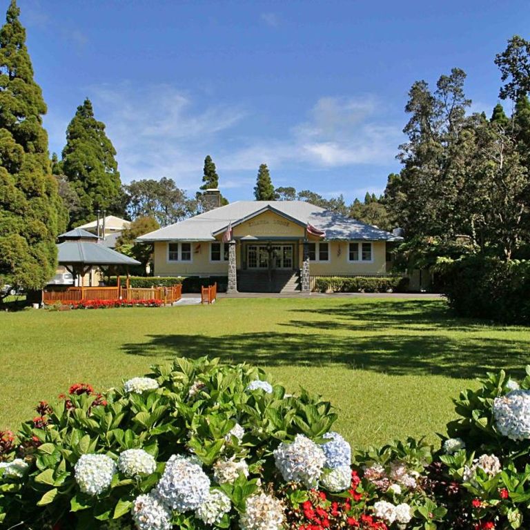 Kilauea Lodge
