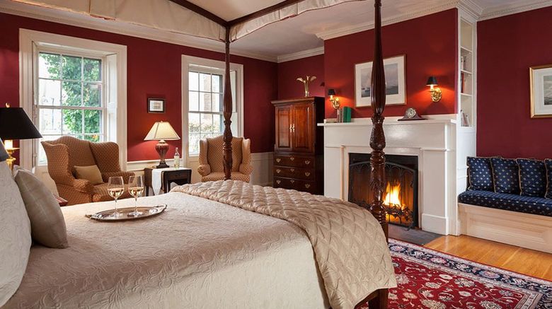 <b>Harbor Light Inn Suite</b>