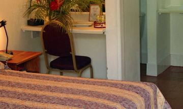 Beachcombers Hotel