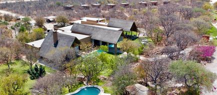 Toshari Lodge Exterior