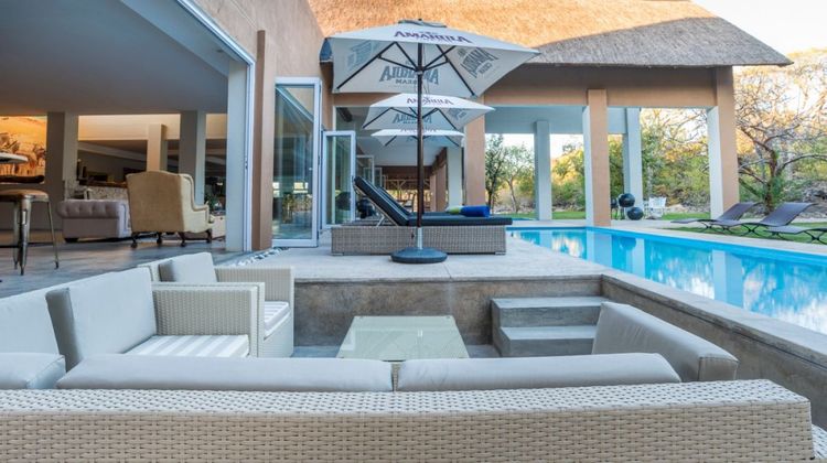 Toshari Lodge Pool