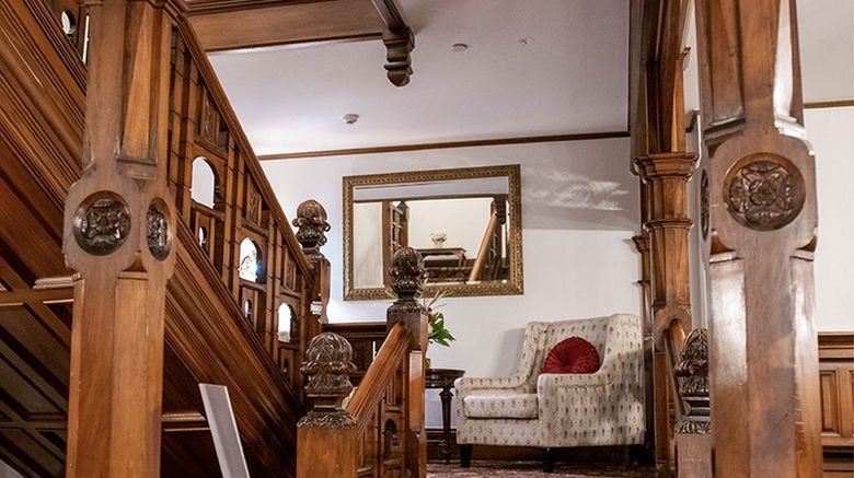 <b>Eliza's Manor on Bealey Lobby</b>