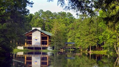 The Retreat at Artesian Lakes