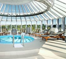 Hotel Cosmopolitan Bobycentrum Pool