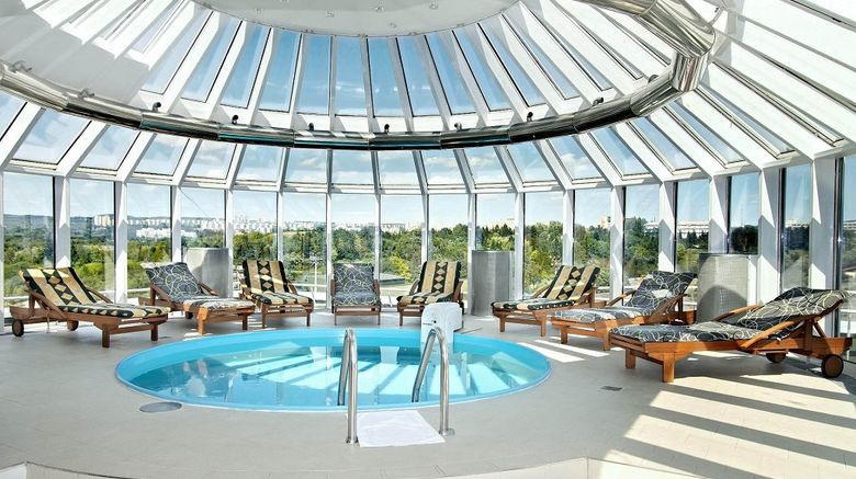 <b>Hotel Cosmopolitan Bobycentrum Pool</b> <b>Hotel Cosmopolitan Bobycentrum Pool</b>