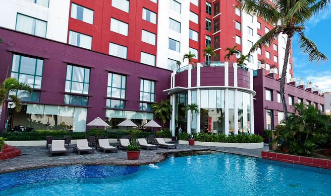 Aryaduta Makassar Hotel Exterior