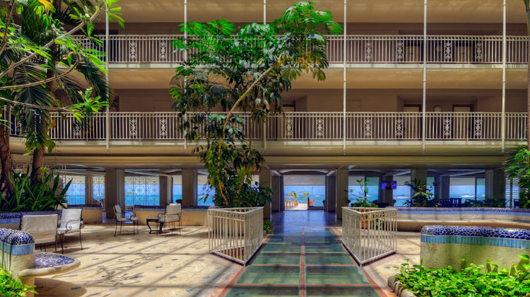 Le Beach Hotel Lobby