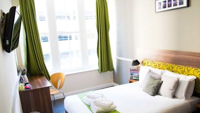 Surtees Hotel