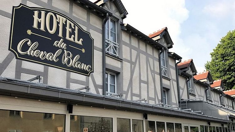 Hotel du Cheval Blanc Exterior