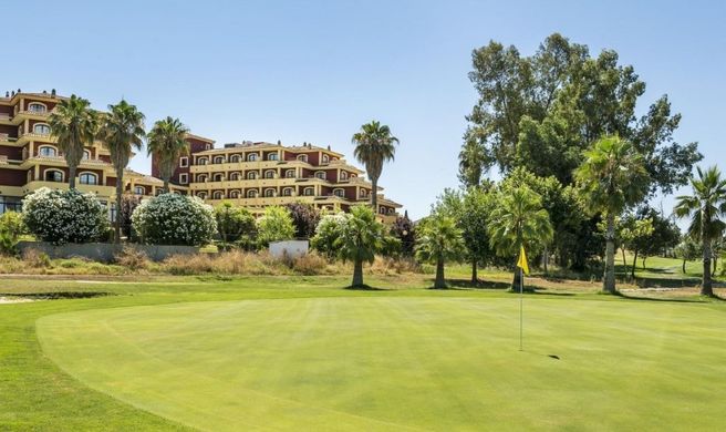 Hotel Ilunion Golf Badajoz Exterior