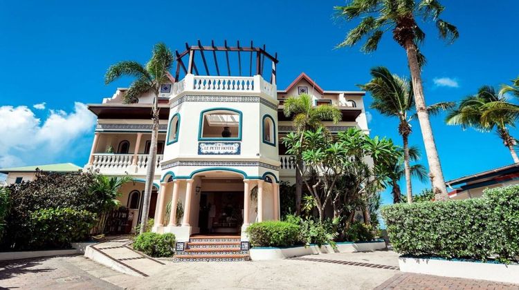 Le Petit Hotel Exterior