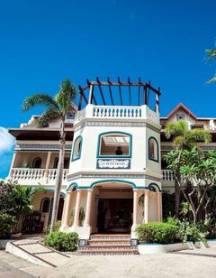 Le Petit Hotel
