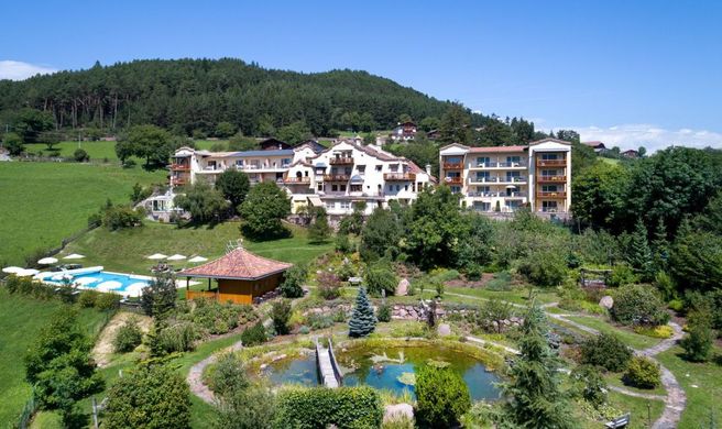 Schlosshotel Mirabell Exterior
