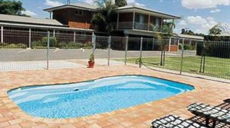 Centrepoint Motel Exterior