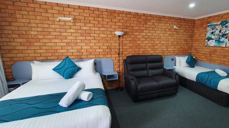 Centrepoint Motel Room
