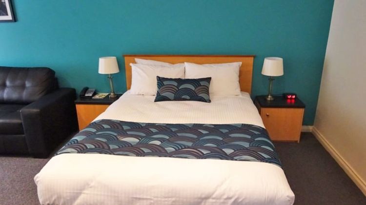 Victoria Lodge Motor Inn & Serviced Apts Room