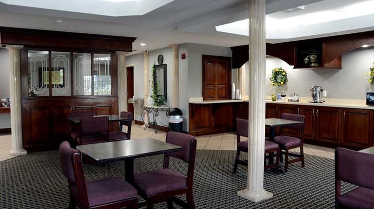 Gateway Inn & Suites Clarksville Lobby