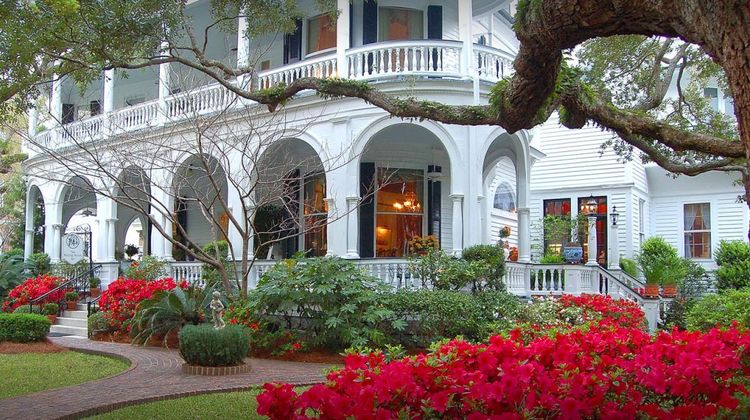 Two Meeting Street Inn Exterior