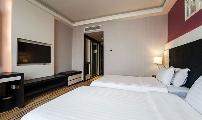 Promenade Hotel Room