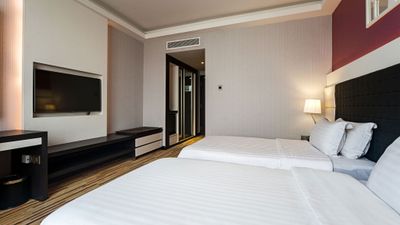 Promenade Hotel