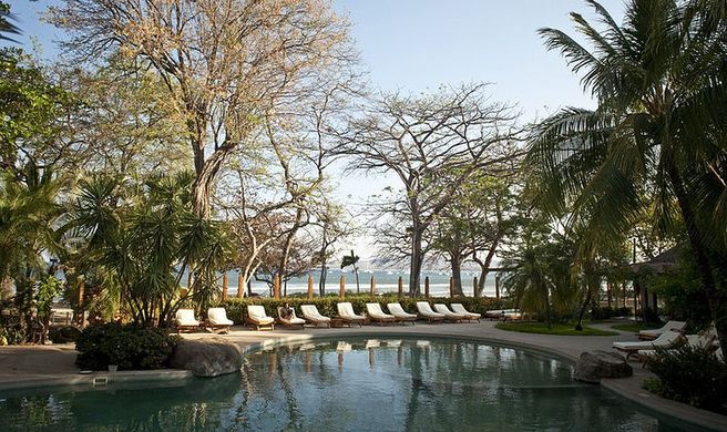 Hotel Capitan Suizo Exterior