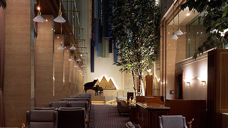 <b>Keio Plaza Hotel Hachioji Lobby</b>