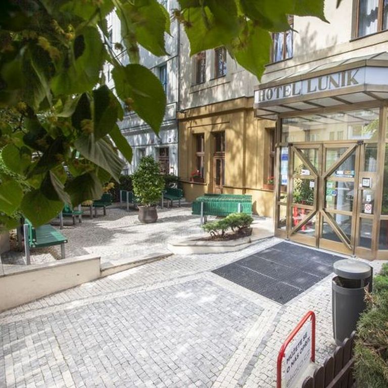 Hotel Lunik