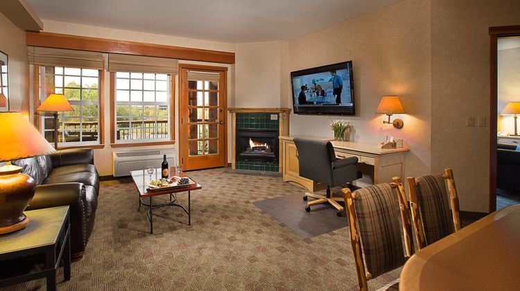 Heathman Lodge Suite