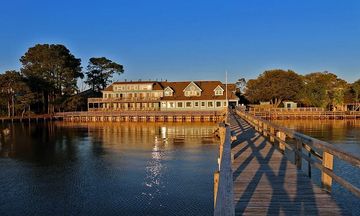 The Inn at Corolla Light