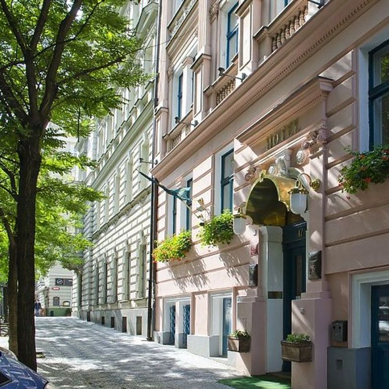 Hotel Anna