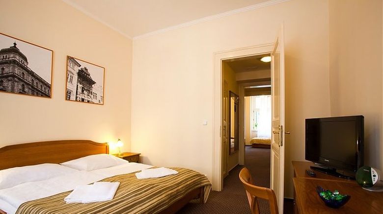 <b>Hotel Anna Room</b>