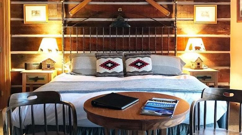 <b>The Hidden Moose Lodge Room</b>
