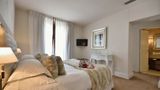 Hotel Renoir Room