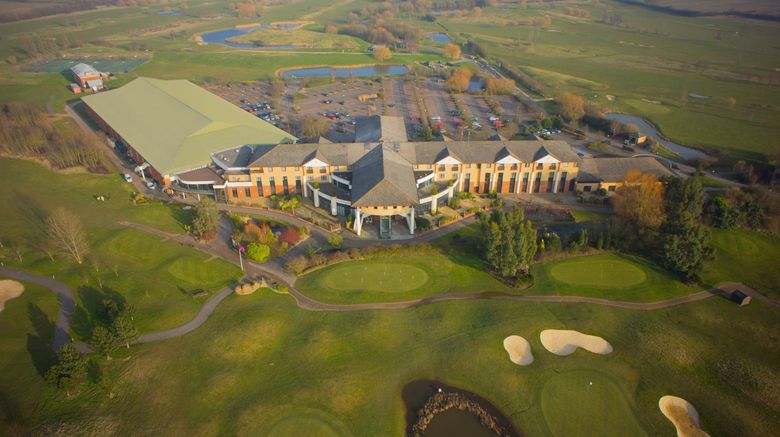 <b>Five Lakes Resort Exterior</b>