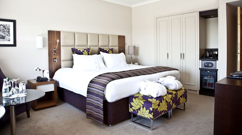 <b>Five Lakes Resort Suite</b>