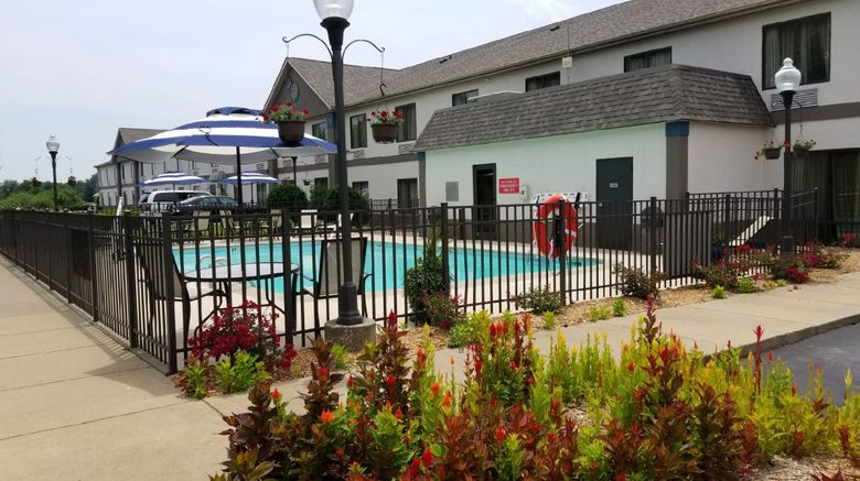 <b>Wingfield Inn & Suites Owensboro Pool</b>