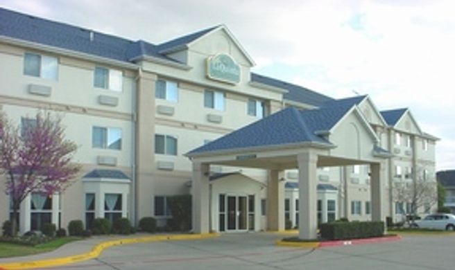Motel 6 Dallas - Northwest Exterior