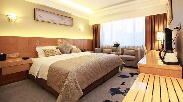 Qi Yuan Shang Zhuang Hotel Room